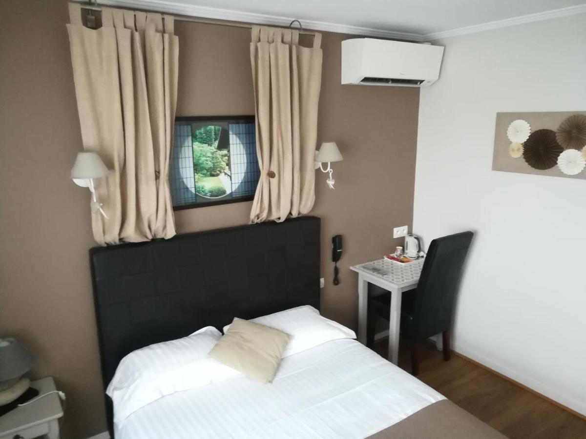 Contact Hotel Du Relais ธูอาร์ ภายนอก รูปภาพ