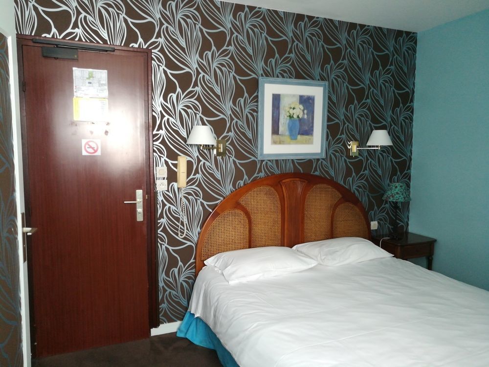 Contact Hotel Du Relais ธูอาร์ ภายนอก รูปภาพ
