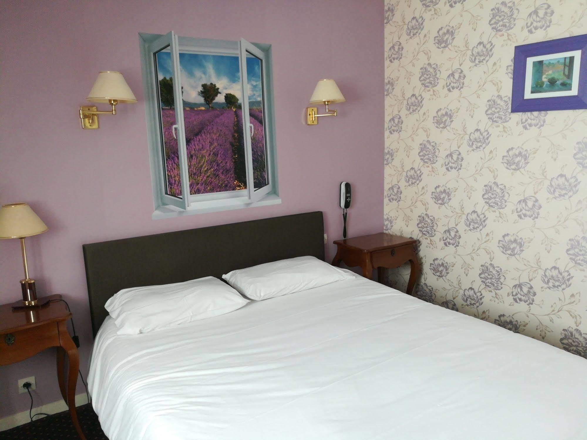 Contact Hotel Du Relais ธูอาร์ ภายนอก รูปภาพ